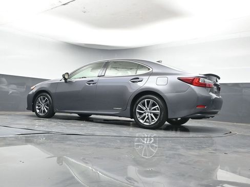 Used 2017 Lexus ES 300h image 26