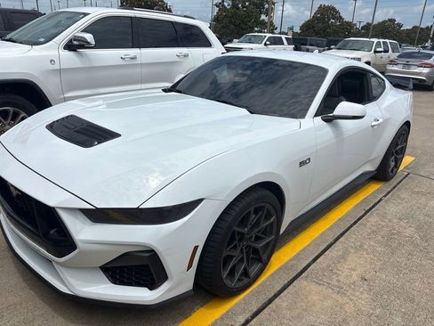 Used 2026 Ford Mustang GT Premium RWD image 1