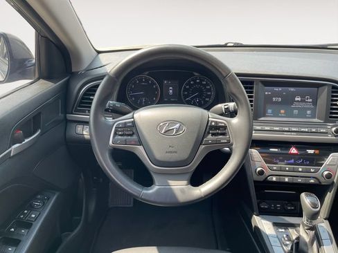 Used 2018 Hyundai Elantra Value Edition FWD image 12