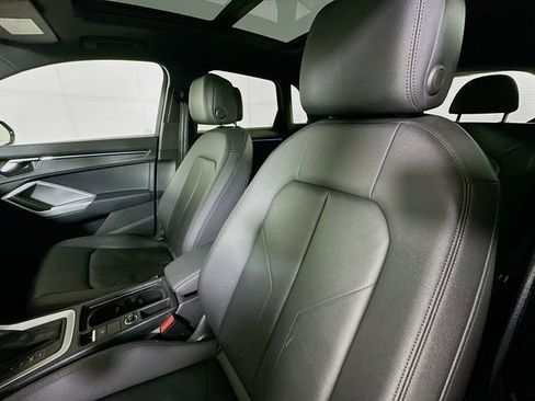 Used 2022 Audi Q3 2.0T Premium Plus w/ Premium Plus Package image 21