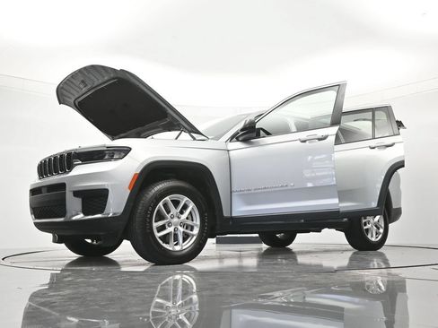 Used 2024 Jeep Grand Cherokee L Laredo RWD image 48
