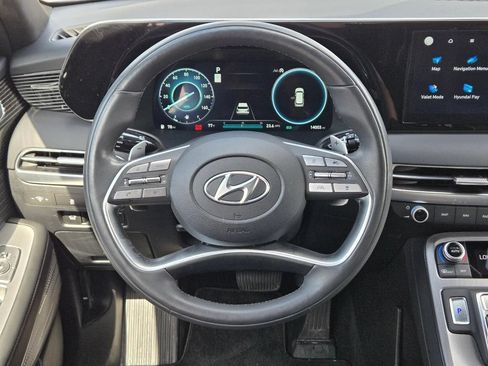 Certified 2025 Hyundai Palisade Calligraphy FWD image 22