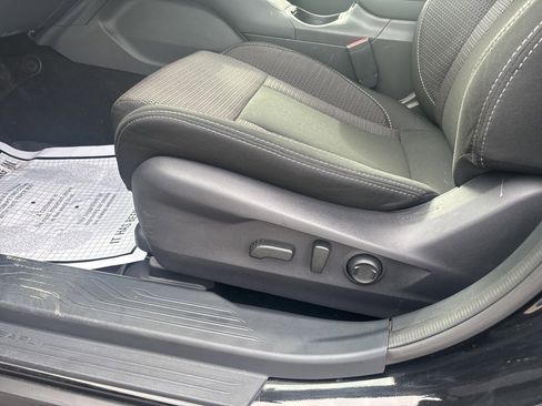 Used 2025 Subaru Outback Premium image 17