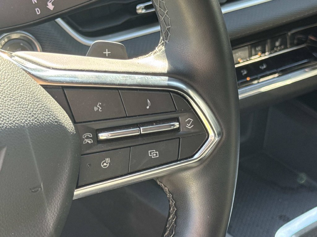 Used 2026 Chevrolet Equinox LT w/ Safety and Technology Package FWD image 18