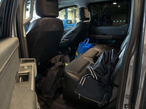 Used 2021 Ford F150 Lariat w/ Max Trailer Tow Package image 9