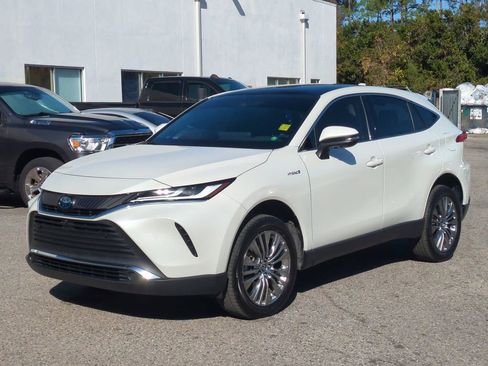 Used 2021 Toyota Venza Limited image 1