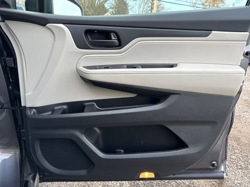 Used 2025 Honda Odyssey EX-L image 25