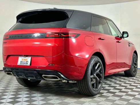 Used 2025 Land Rover Range Rover Sport Dynamic SE AWD/4WD image 4