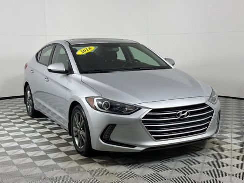 Used 2018 Hyundai Elantra Value Edition FWD image 3