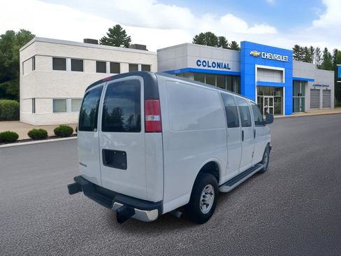 Used 2024 Chevrolet Express 2500 w/ Driver Convenience Package RWD image 4