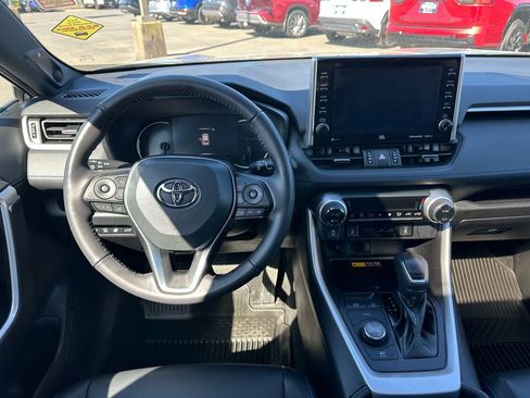 Used 2022 Toyota RAV4 XSE image 15