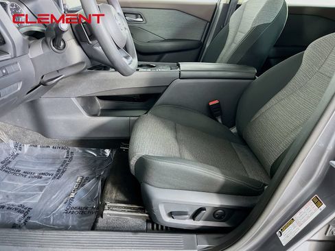 Used 2022 Nissan Rogue SV FWD image 26