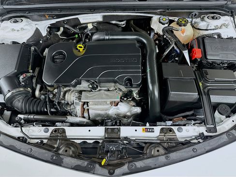 Used 2024 Chevrolet Malibu LT image 28