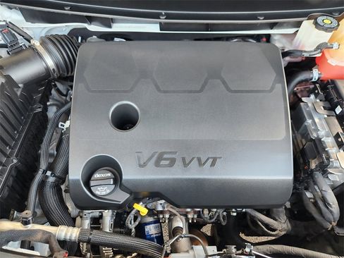 Used 2023 Chevrolet Traverse LT image 31