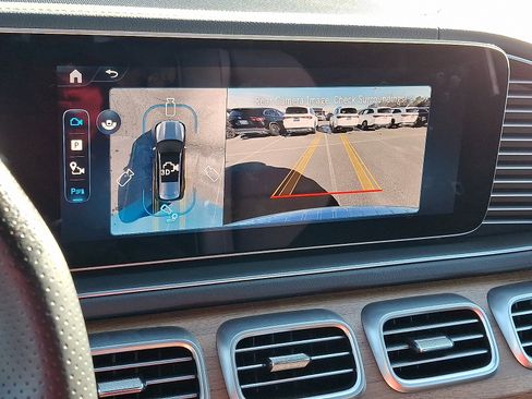 Certified 2025 Mercedes-Benz GLS 450 4MATIC image 18