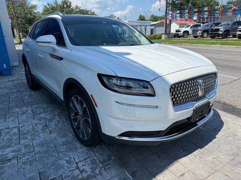 Used 2022 Lincoln Nautilus Reserve AWD/4WD image 5