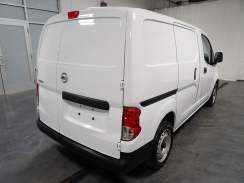 Used 2019 Nissan NV200 S w/ Cruise Control Package image 5