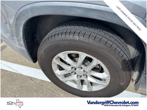 Used 2020 Chevrolet Traverse LS w/ LPO, Floor Liner Package FWD image 4