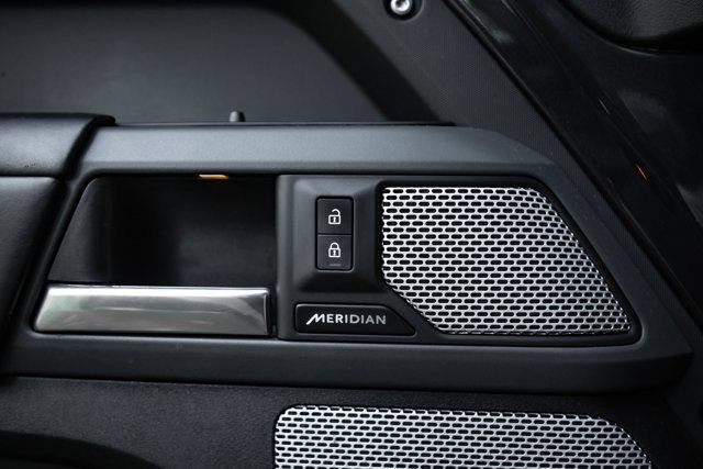 Used 2023 Land Rover Defender 130 X-Dynamic SE AWD/4WD image 24