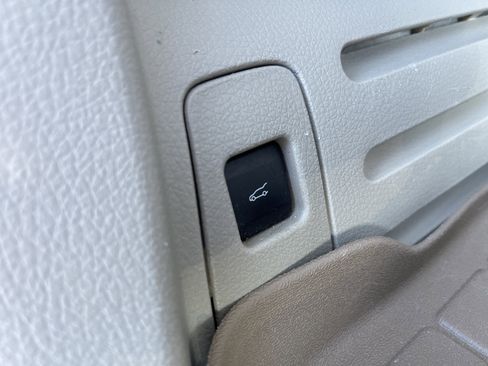 Used 2015 Lincoln MKX AWD w/ Equipment Group 102A image 45