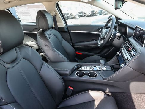 New 2026 Genesis G70 2.5T image 19