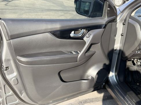 Used 2019 Nissan Rogue Sport SV w/ All-Weather Package image 13