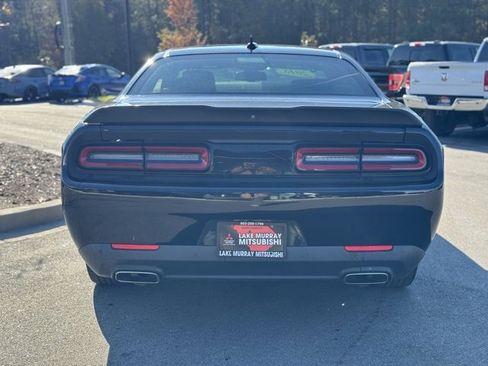 Used 2018 Dodge Challenger SXT Plus image 10