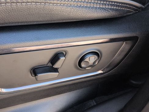 Used 2022 RAM 1500 Limited AWD/4WD image 16
