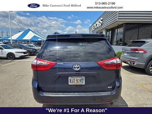 Used 2020 Toyota Sienna XLE FWD image 4