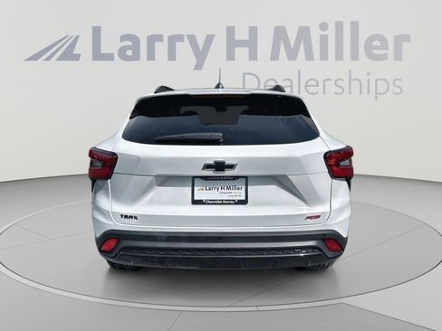 New 2026 Chevrolet Trax RS w/ Driver Confidence Package FWD image 6