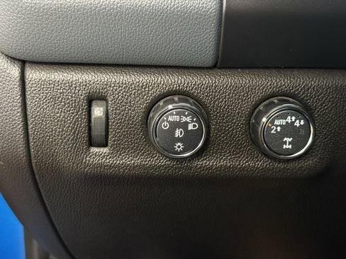 Used 2022 Chevrolet Colorado Z71 w/ Safety Package image 24