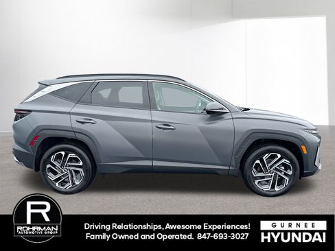 Used 2025 Hyundai Tucson Limited image 12