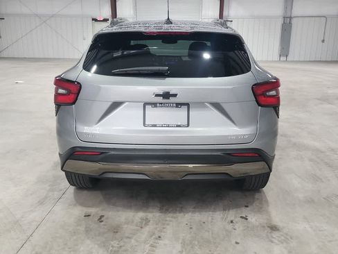 Used 2025 Chevrolet Trax ACTIV w/ Driver Confidence Package image 4