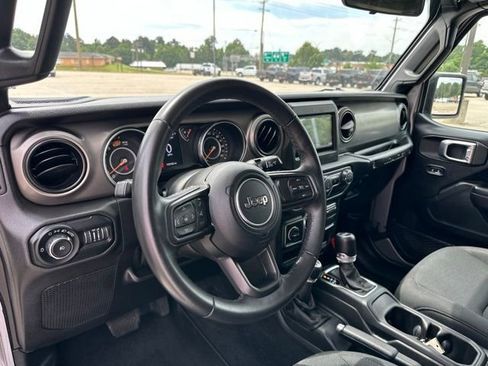 Used 2019 Jeep Wrangler Unlimited Sport S AWD/4WD image 11