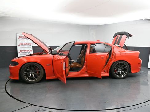 Used 2016 Dodge Charger SRT w/ Harman/Kardon Audio Group image 28