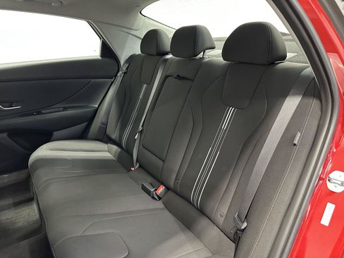 Certified 2025 Hyundai Elantra SEL FWD image 25