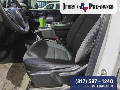 Used 2022 Chevrolet Silverado 2500 Custom w/ Custom Value Package AWD/4WD image 7