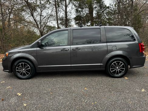 Used 2018 Dodge Grand Caravan GT image 6
