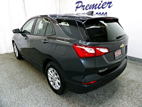 Used 2019 Chevrolet Equinox LS FWD image 4
