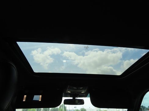 Used 2018 Ford F150 Platinum w/ Equipment Group 701A Luxury image 23