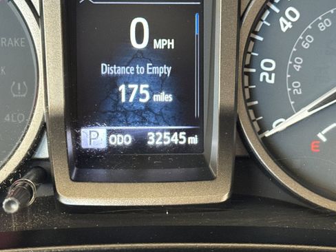 Used 2021 Toyota Tacoma TRD Sport w/ TRD Premium Sport Package AWD/4WD image 11