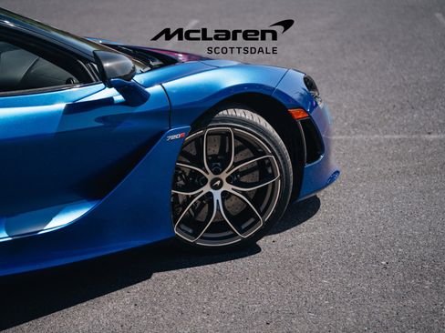 Used 2022 McLaren 720S Luxury image 17