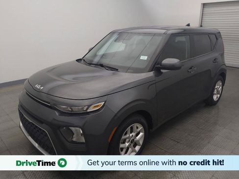 Used 2022 Kia Soul LX w/ Technology Package FWD image 1
