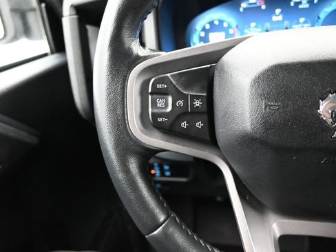 Used 2025 Ford Bronco Badlands image 24