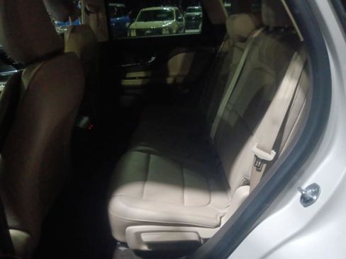 Used 2021 Lincoln Corsair AWD w/ Premium Package image 12