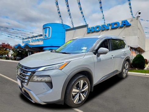 Used 2024 Nissan Rogue SL AWD/4WD image 1