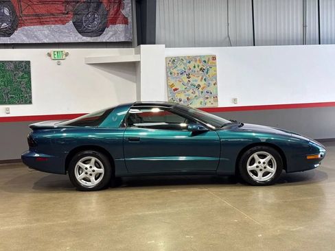 Used 1997 Pontiac Firebird Formula w/ Opt Pkg RWD image 3