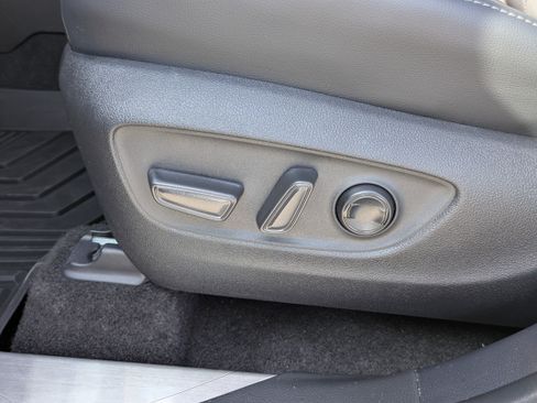 Certified 2026 Toyota Highlander Platinum AWD/4WD image 11