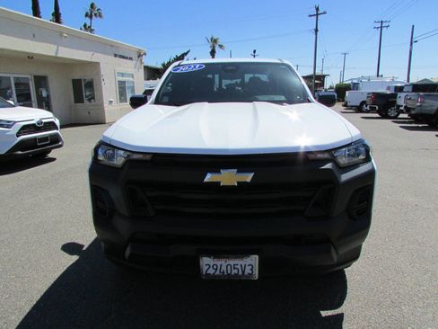 Used 2023 Chevrolet Colorado W/T w/ Advanced Trailering Package AWD/4WD image 3