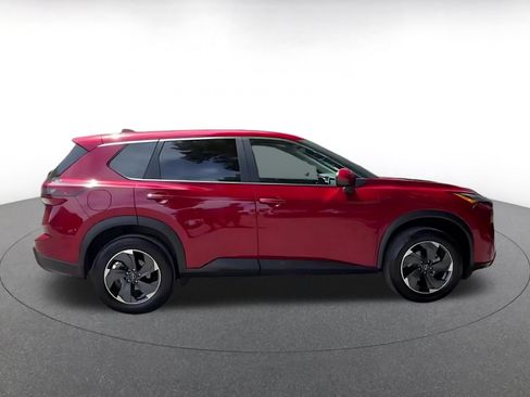 Used 2025 Nissan Rogue SV AWD/4WD image 15